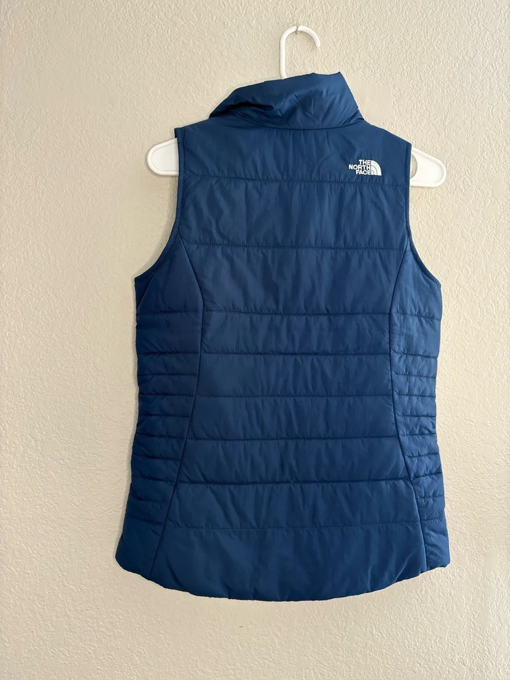 The North Face Blue Teal Puffer Vest Winter Girls Large 14/16